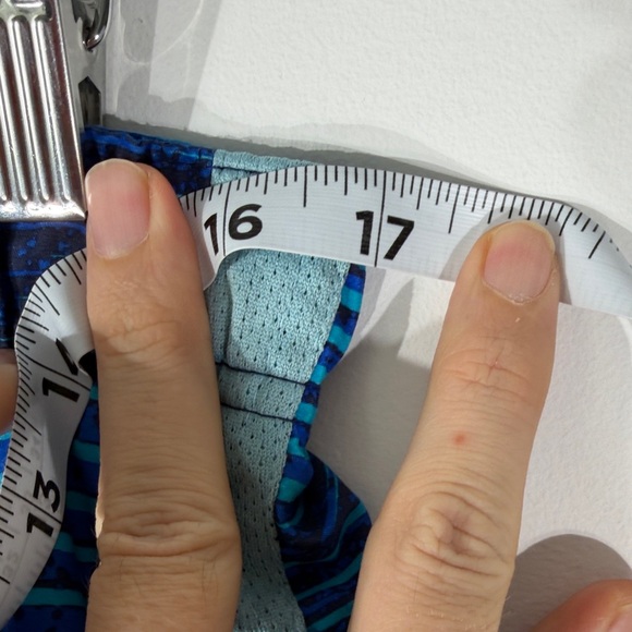 Nike Royal Blue Sports Shorts - Picture 6 of 10